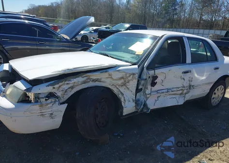 2011 Ford Crown Victoria Police/Police Interceptor z USA, uszkodzony, nr VIN 2FABP7BV1BX179357